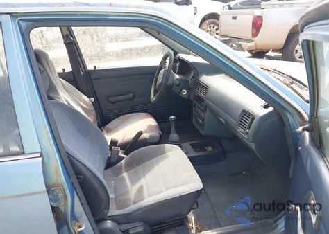 1989 Mazda 323 из США, поврежденный, VIN JM1BF2225K0375970